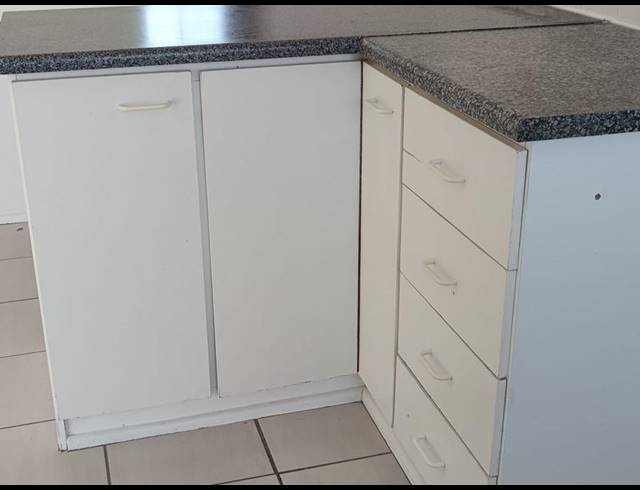 1 BEDROOM PROPERTY TO RENT IN WINDSOR PARK